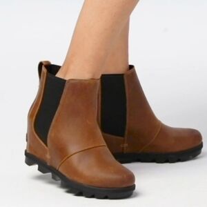 Sorel Tan and Black Ankle Boots